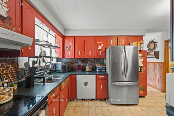 33 Meadowbrook Crescent Property Photo 10
