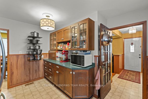 33 Meadowbrook Crescent Property Photo 12
