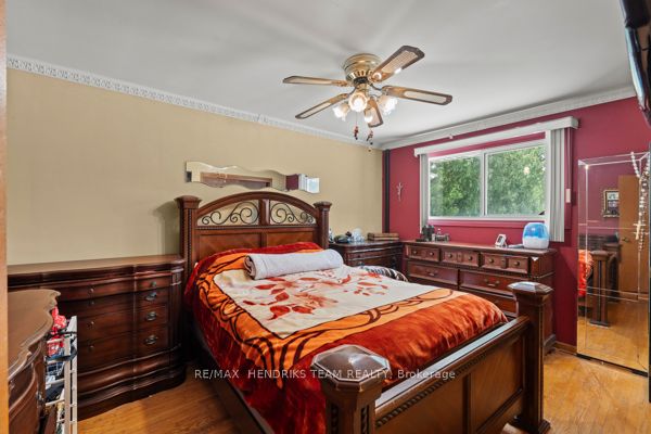 33 Meadowbrook Crescent Property Photo 14
