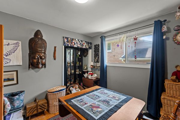 33 Meadowbrook Crescent Property Photo 17