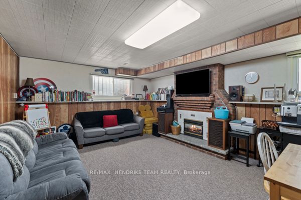 33 Meadowbrook Crescent Property Photo 21