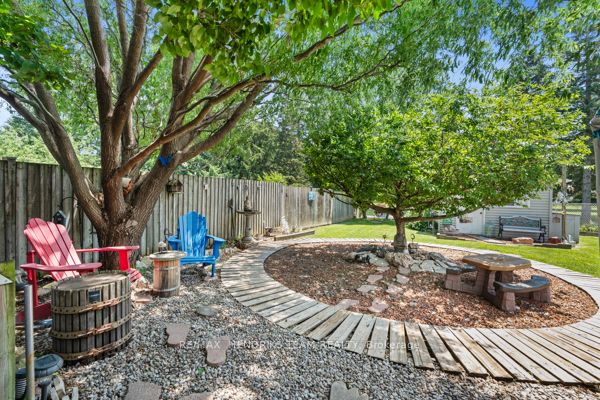33 Meadowbrook Crescent Property Photo 31