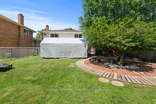33 Meadowbrook Crescent Property Photo 36