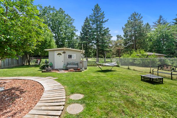 33 Meadowbrook Crescent Property Photo 37