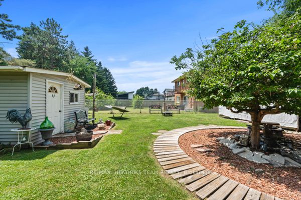 33 Meadowbrook Crescent Property Photo 40