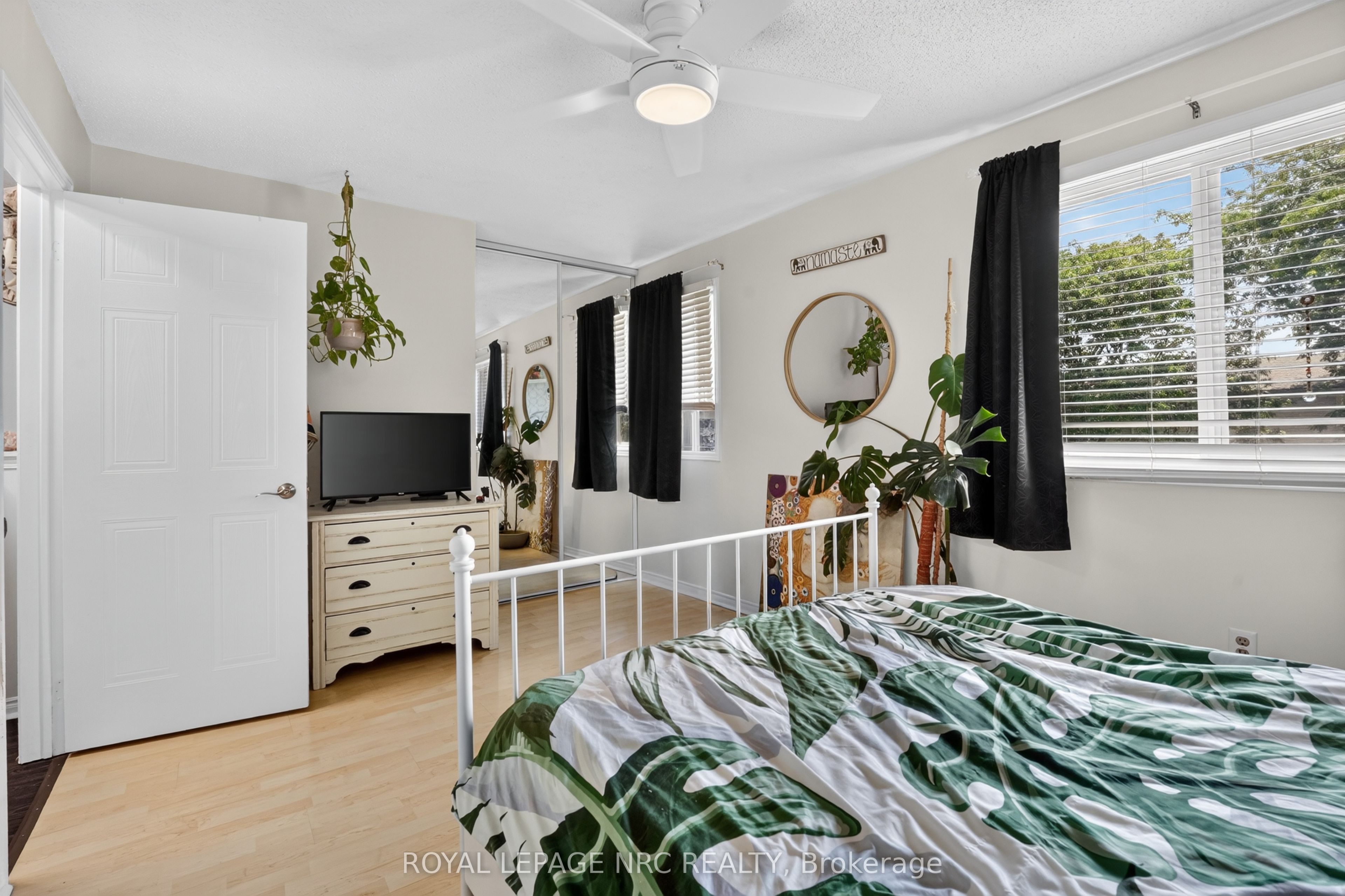 65 Dorchester Boulevard 40 Property Photo 15