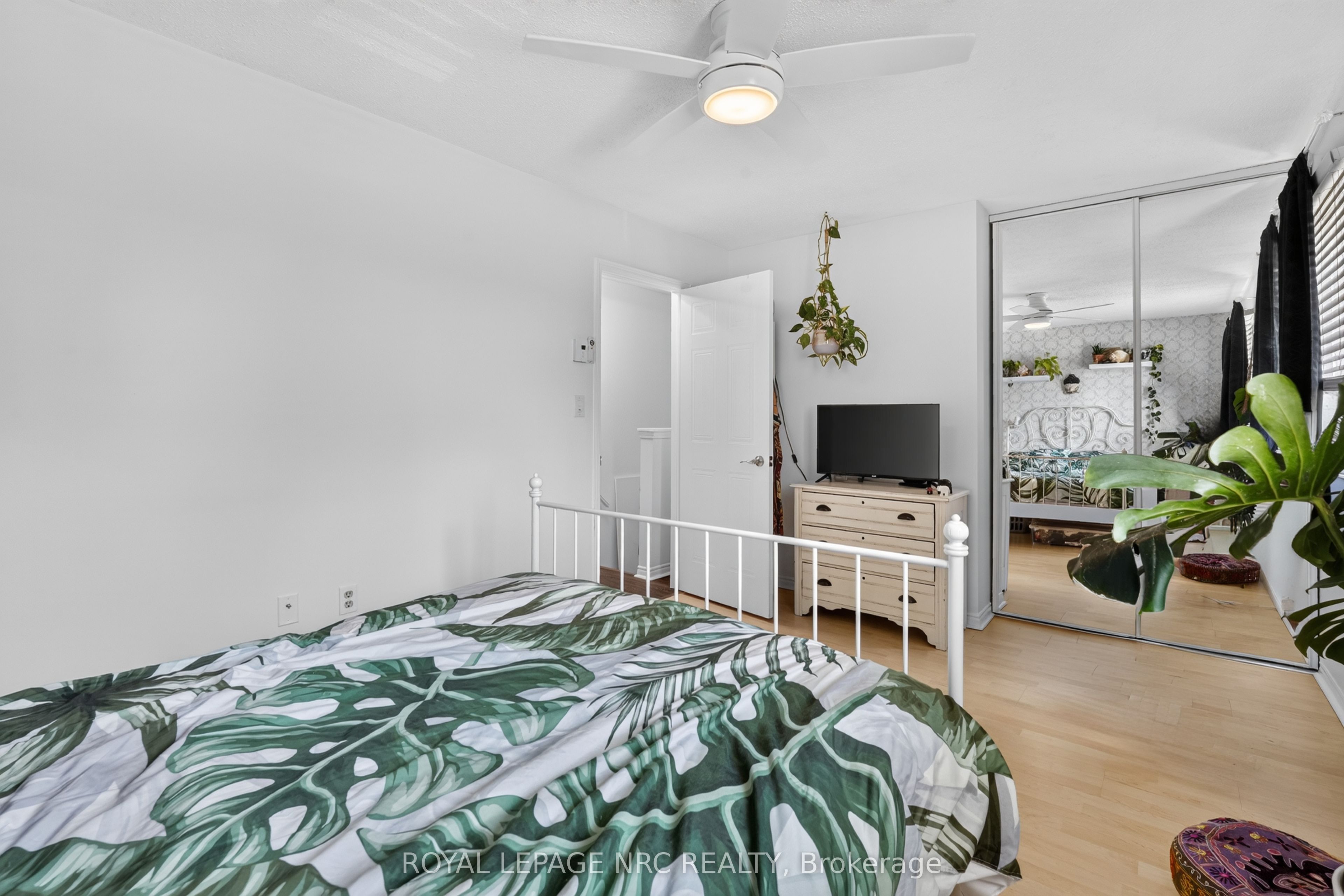 65 Dorchester Boulevard 40 Property Photo 16