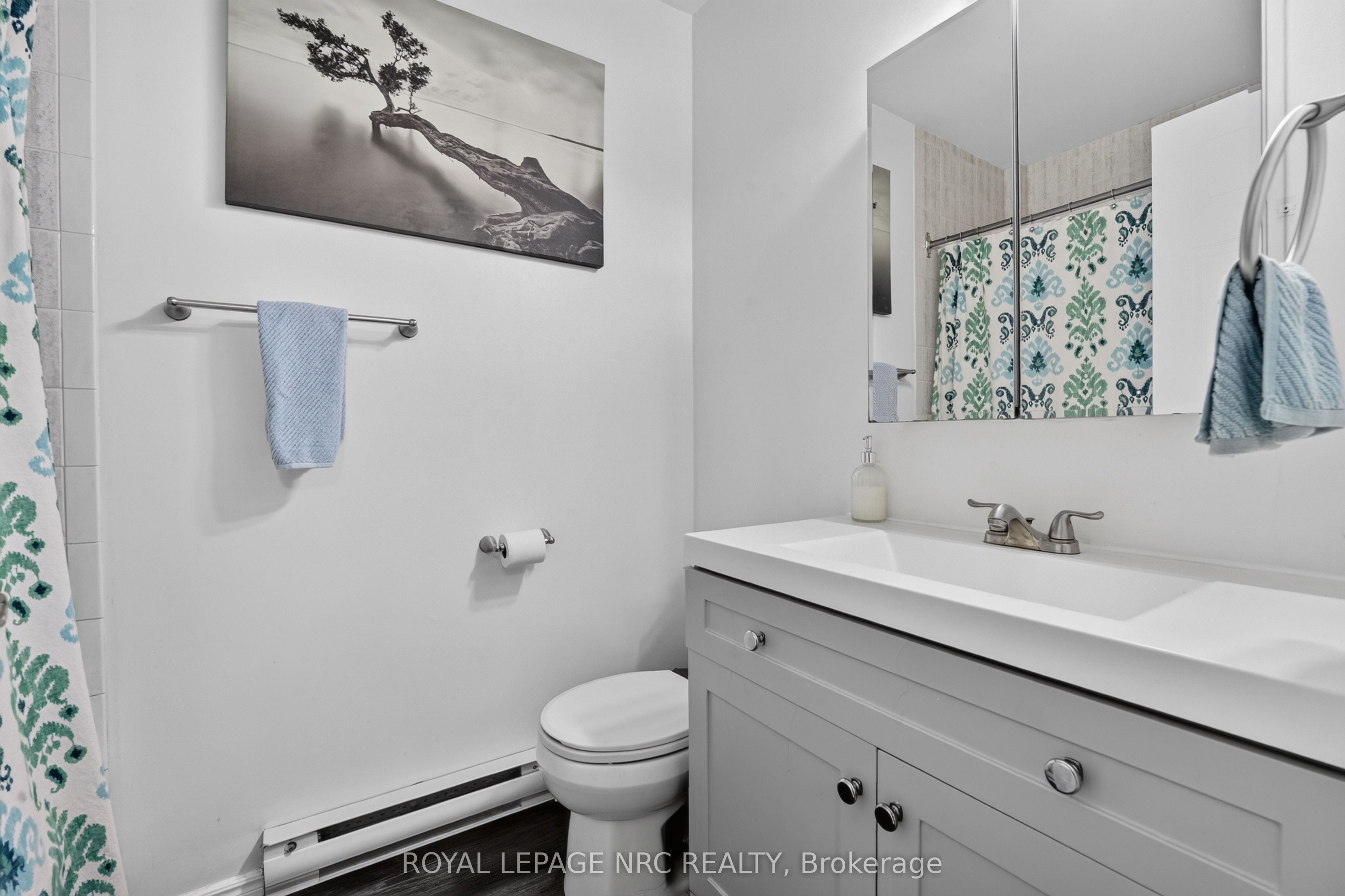 65 Dorchester Boulevard 40 Property Photo 21