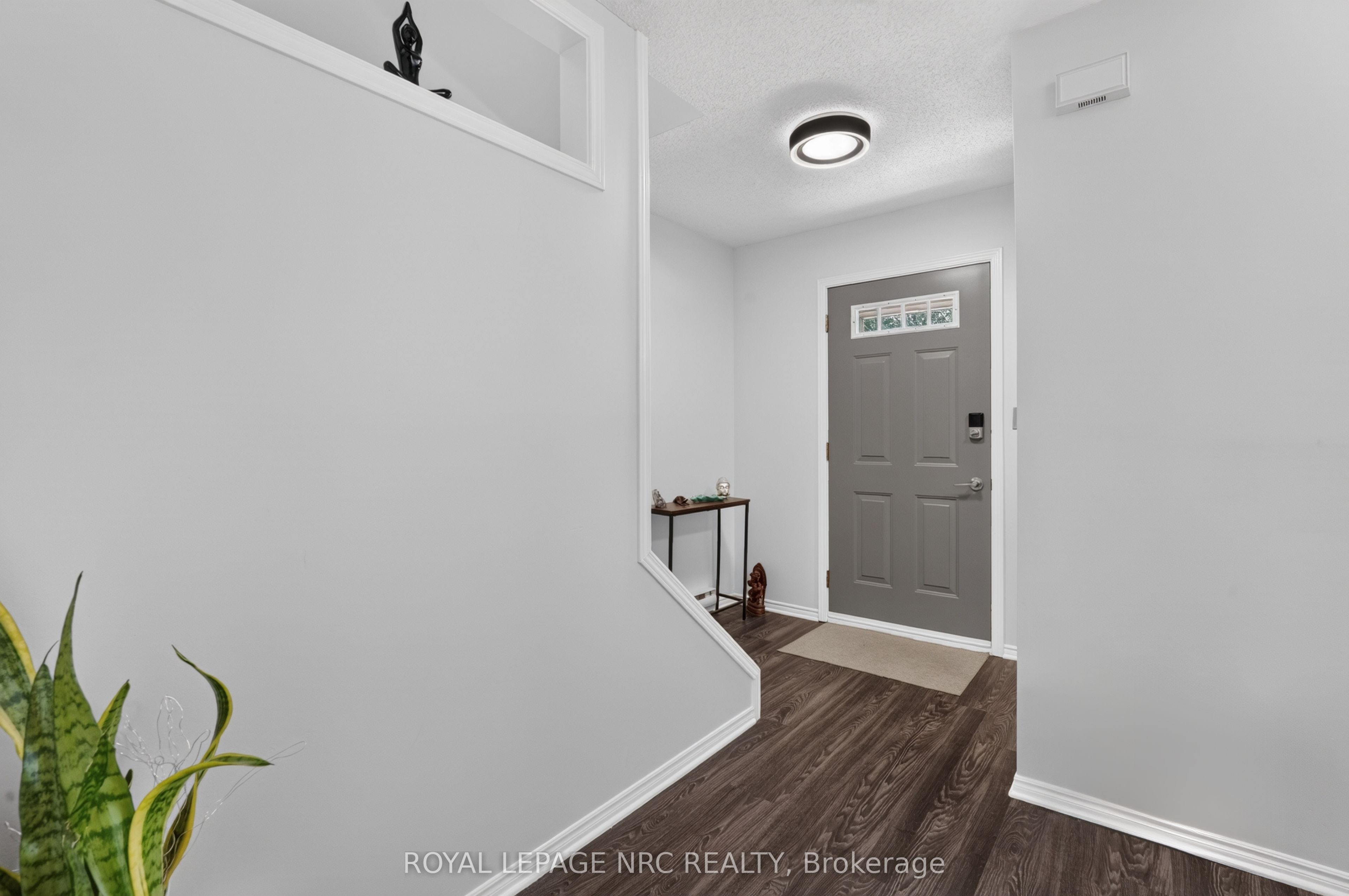 65 Dorchester Boulevard 40 Property Photo 24