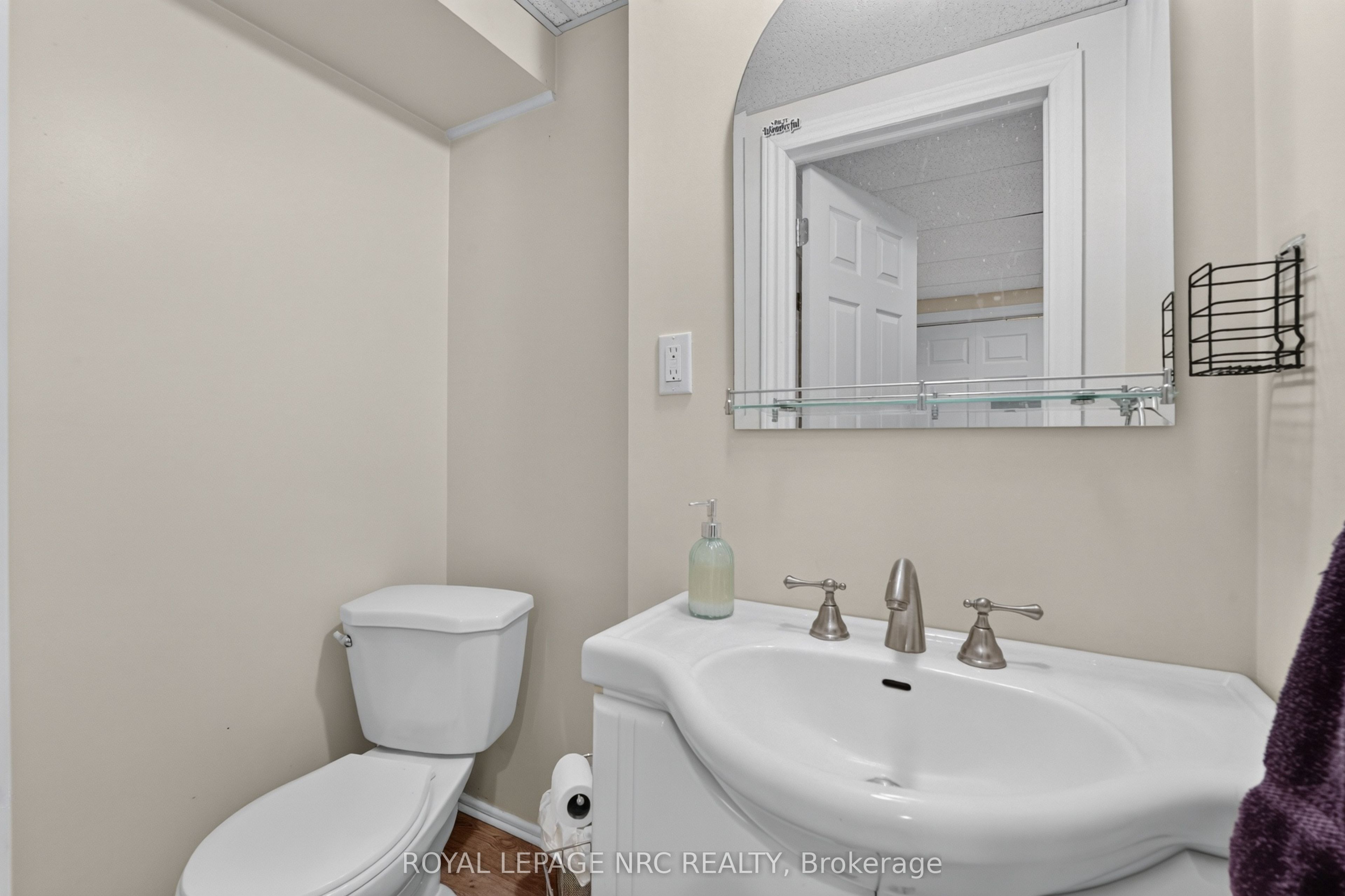 65 Dorchester Boulevard 40 Property Photo 45