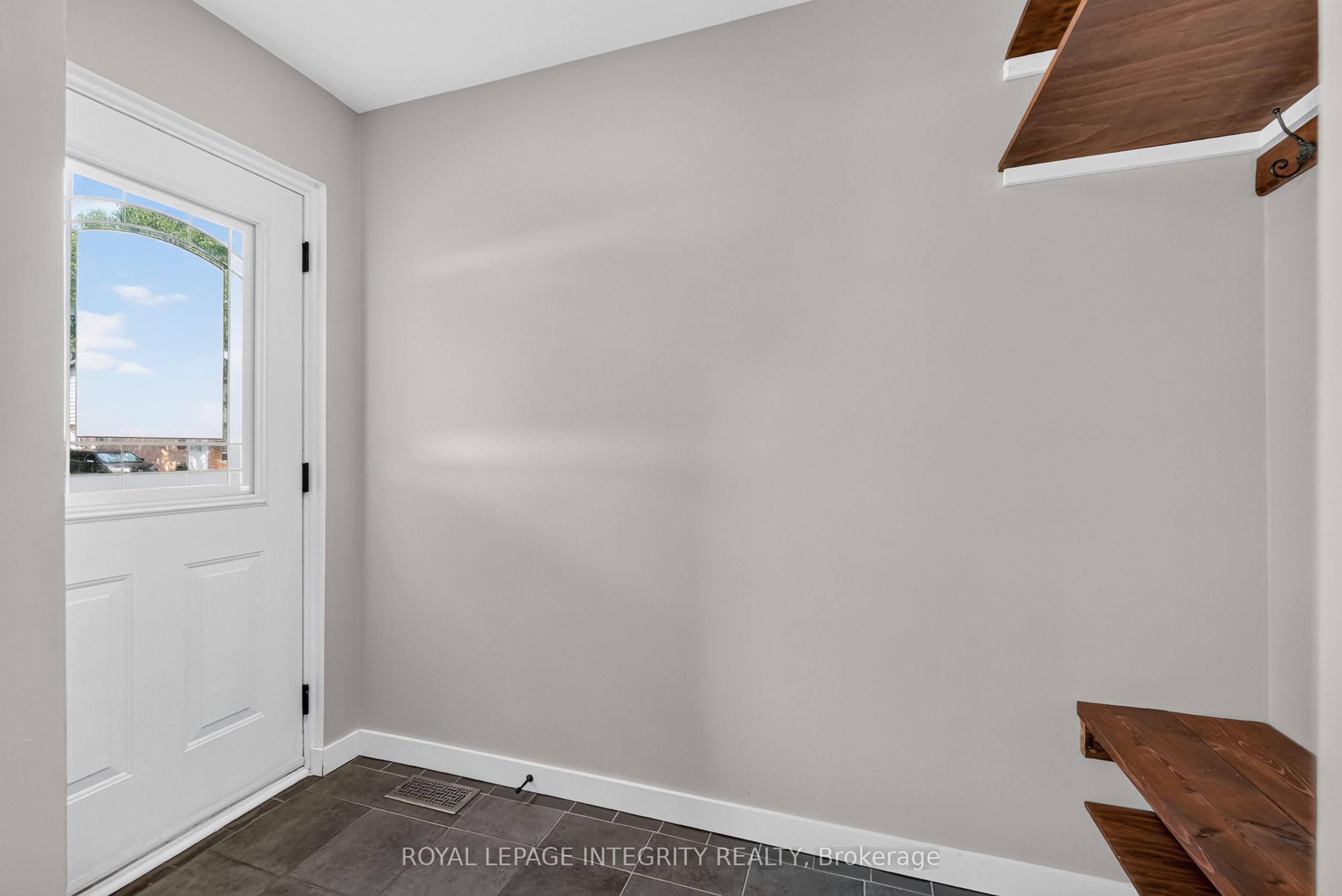 127 Morton Drive Property Photo 2