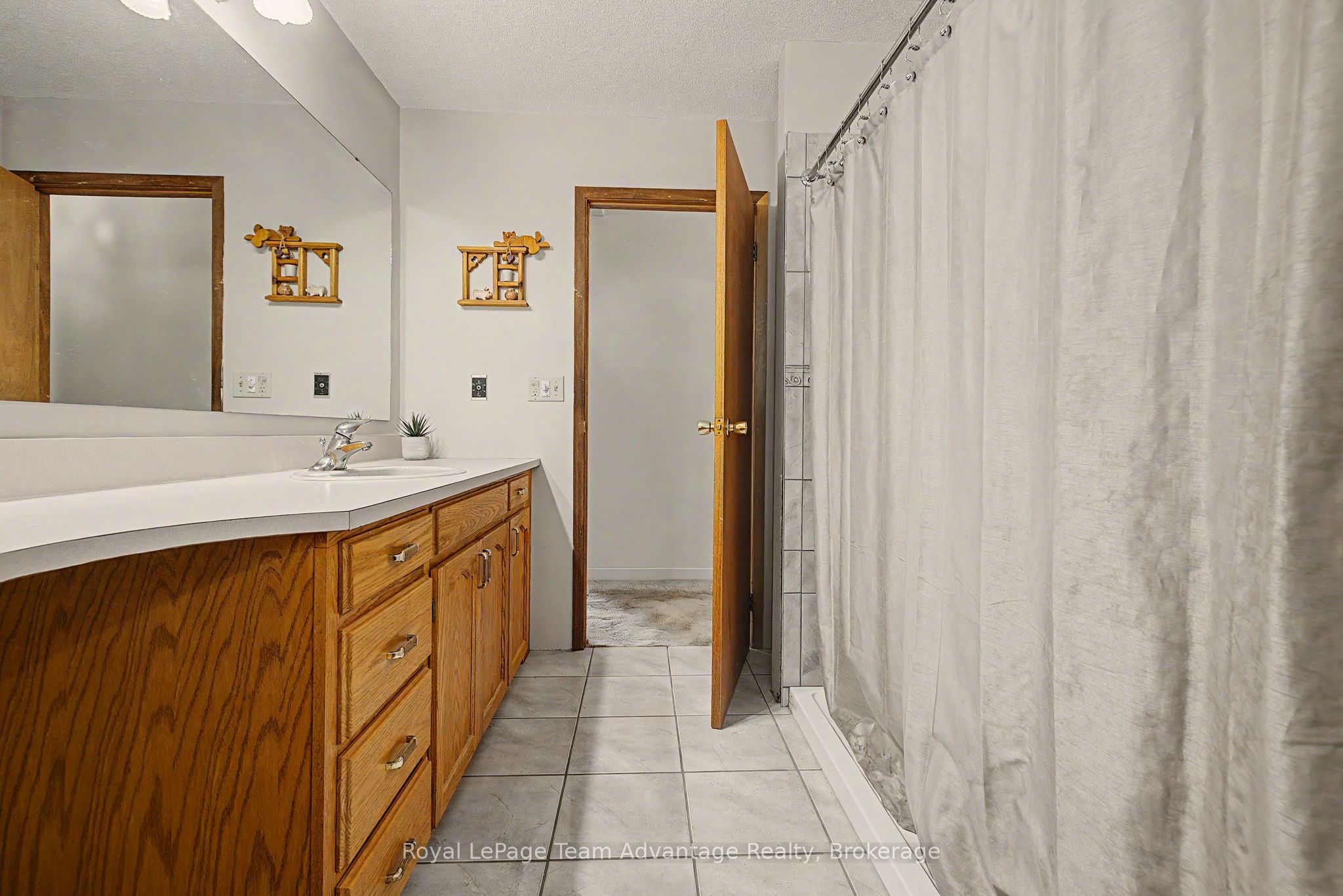 4 & 6 Sharon Park Drive Property Photo 25