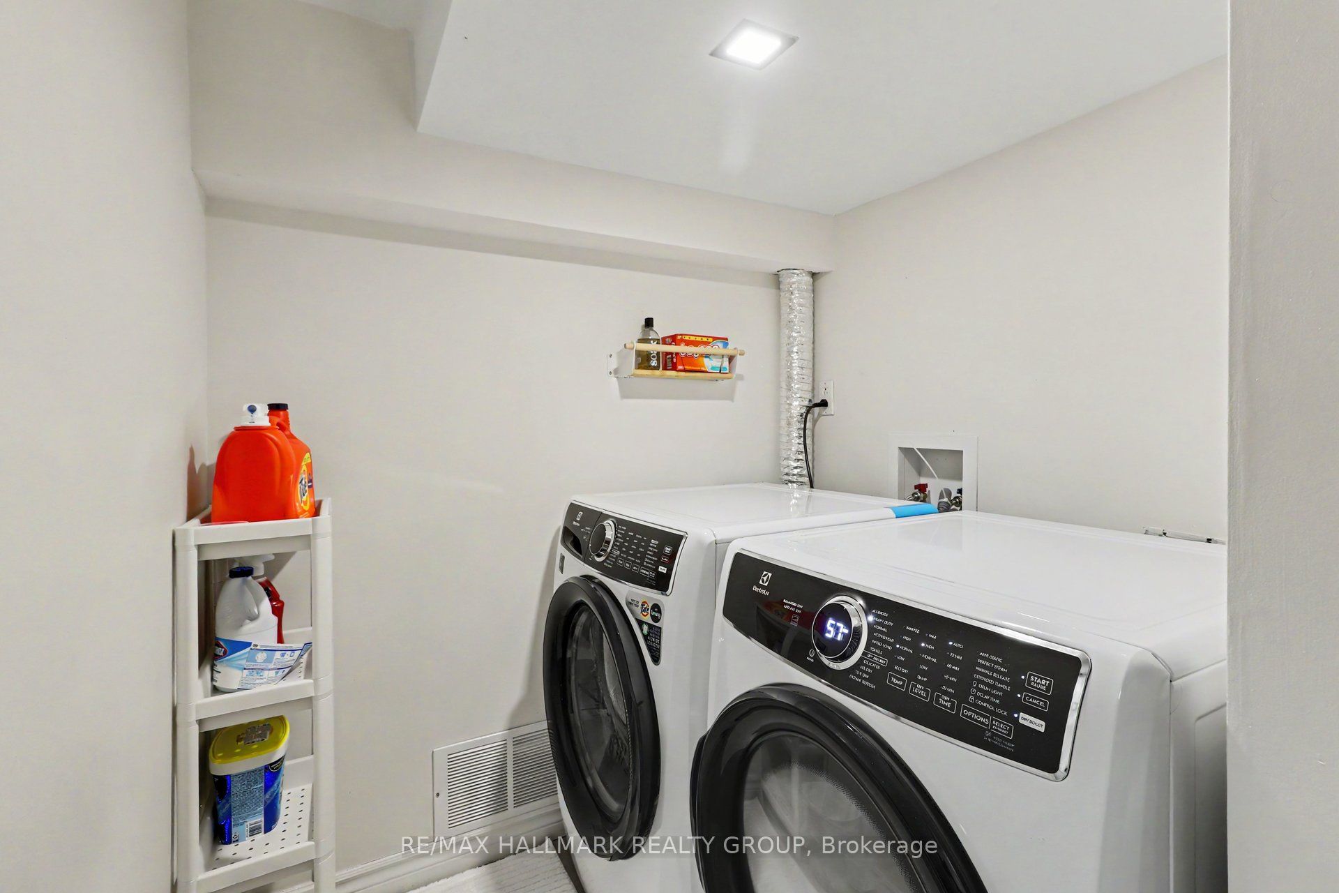 99 Dagmar Avenue Property Photo 26