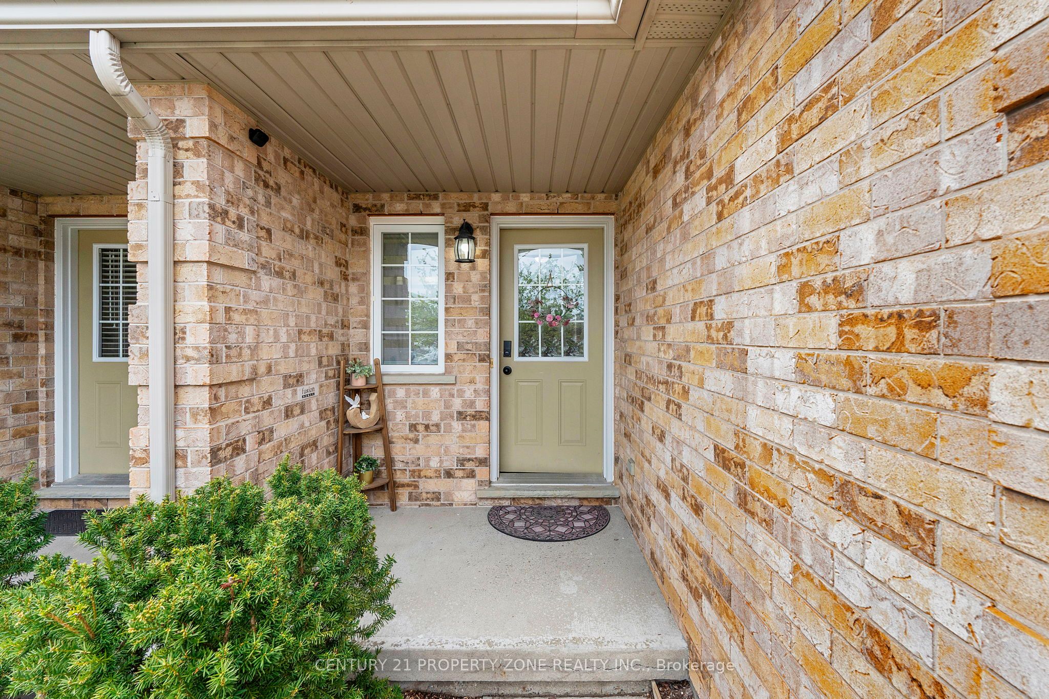 210 Dawn Avenue 35 Property Photo 6