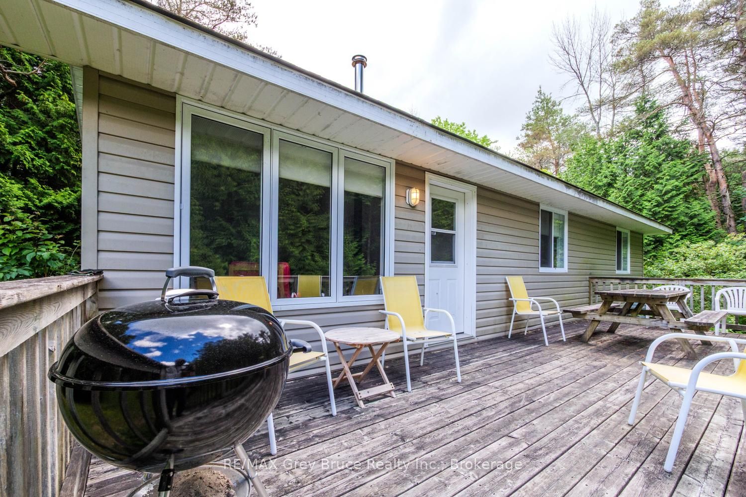 550 Huron Road N Property Photo 18