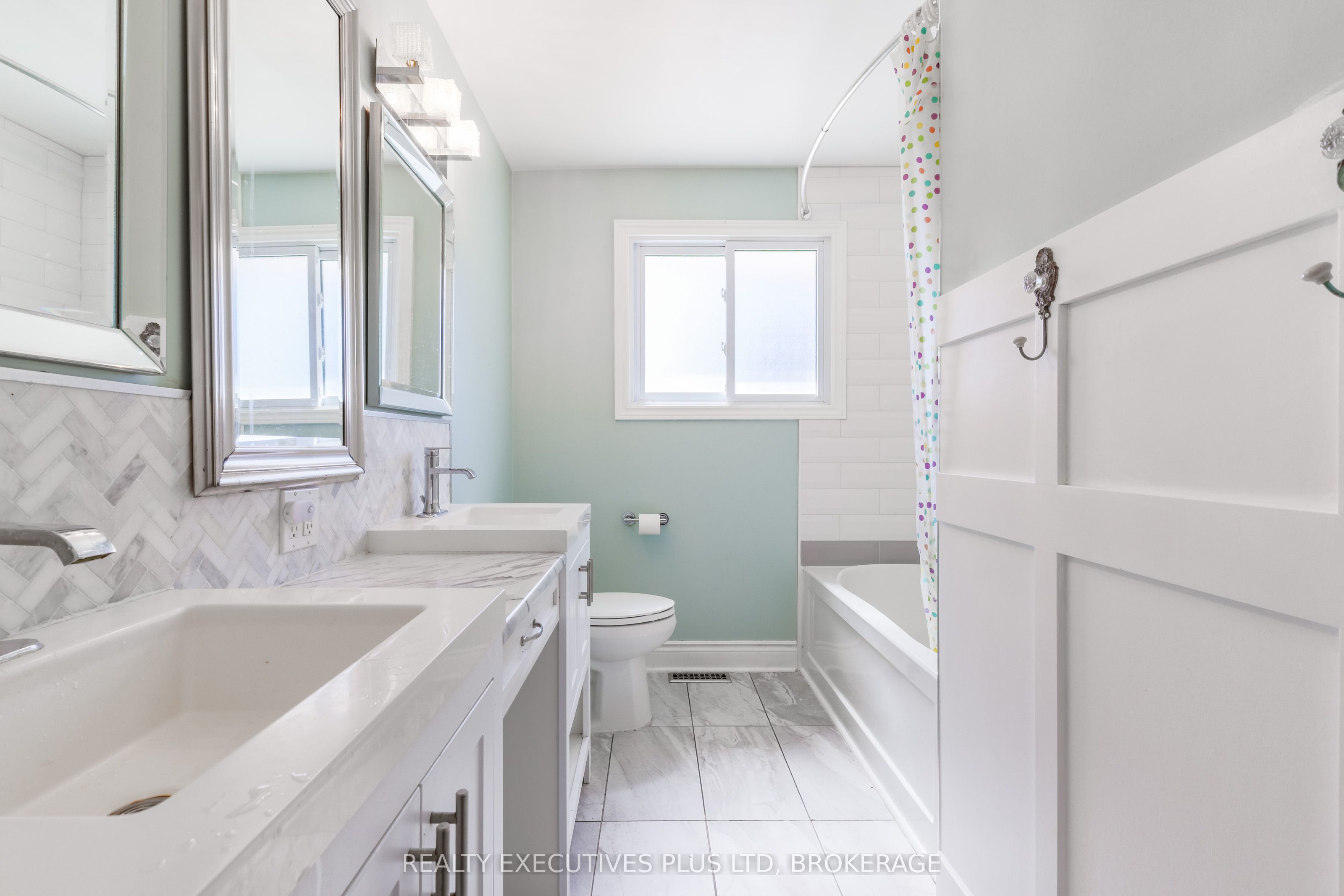 6528 Stamford Green Drive Property Photo 14