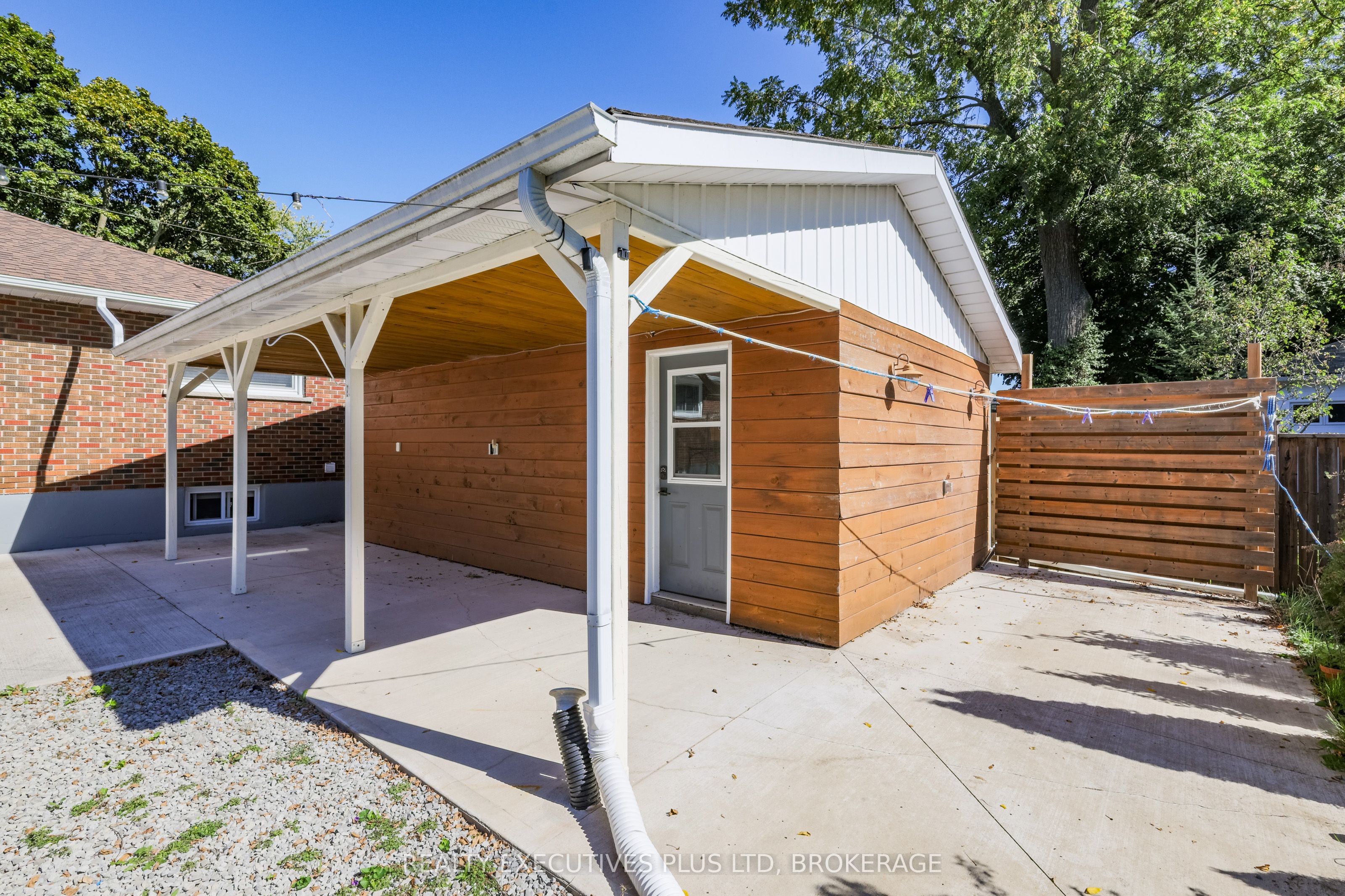 6528 Stamford Green Drive Property Photo 25