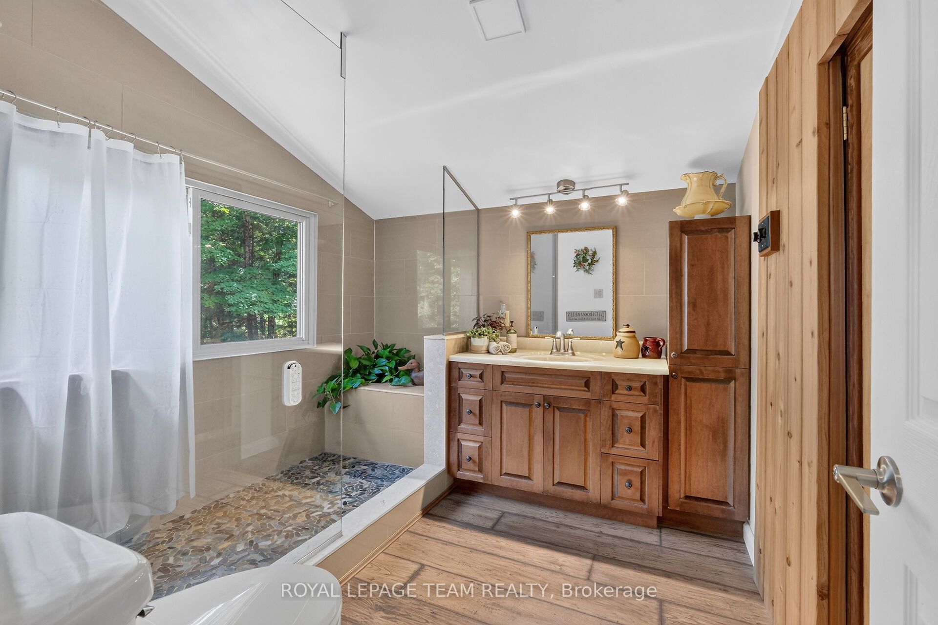 102 A Mcvicar Lane Property Photo 22