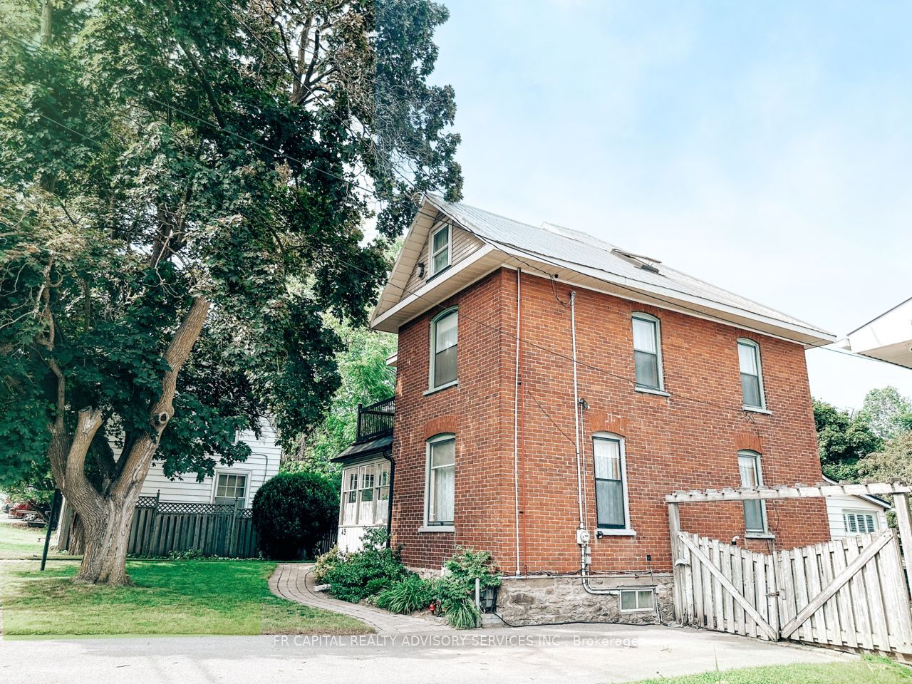 49 Centre Street Property Photo 3