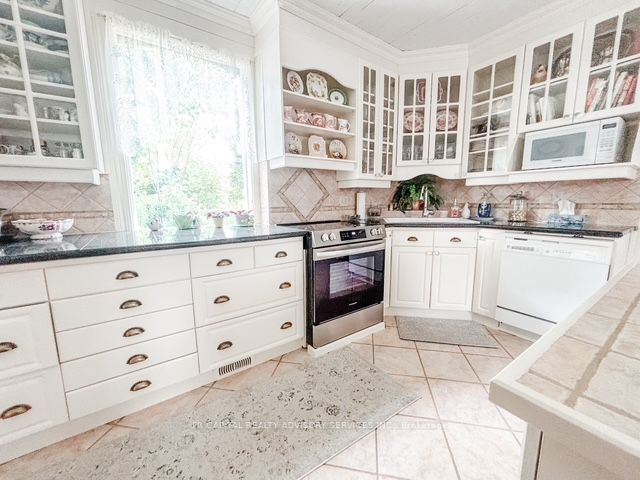 49 Centre Street Property Photo 9