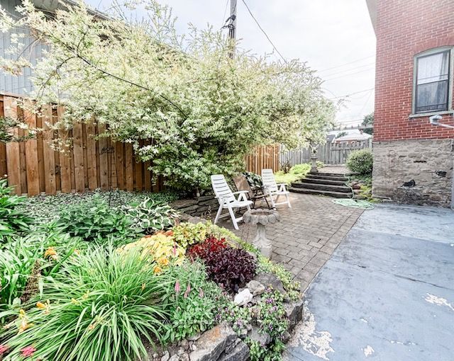 49 Centre Street Property Photo 26