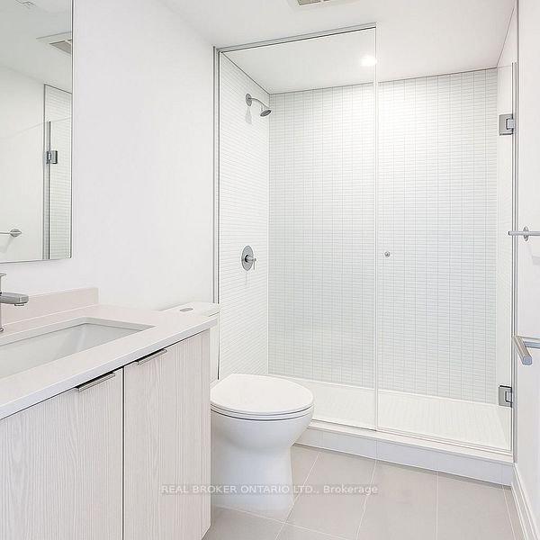 1 Jarvis Street E 922 Property Photo 4