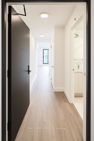 1 Jarvis Street E 922 Property Photo 6