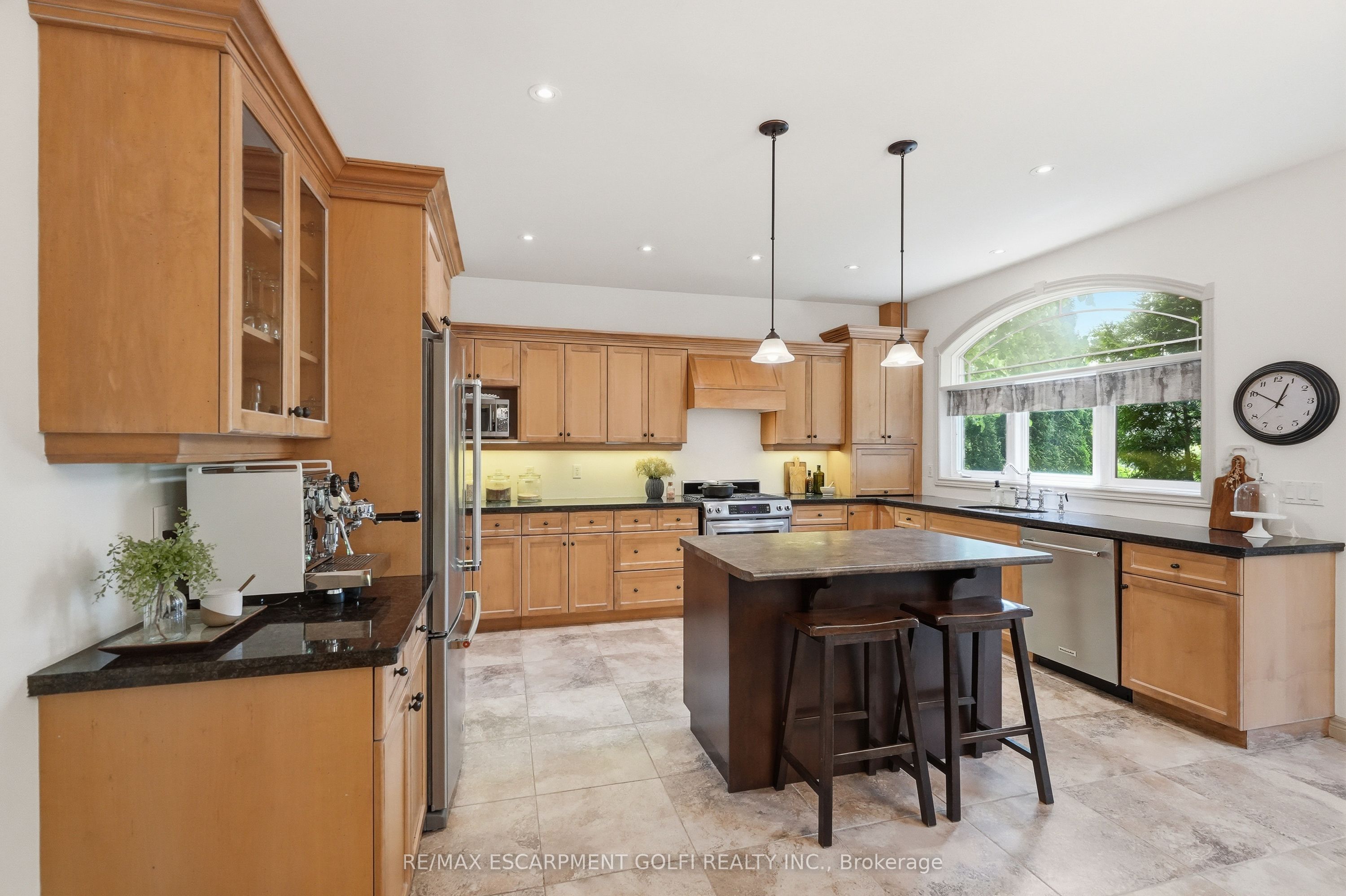 129 Magnificent Way Property Photo 9