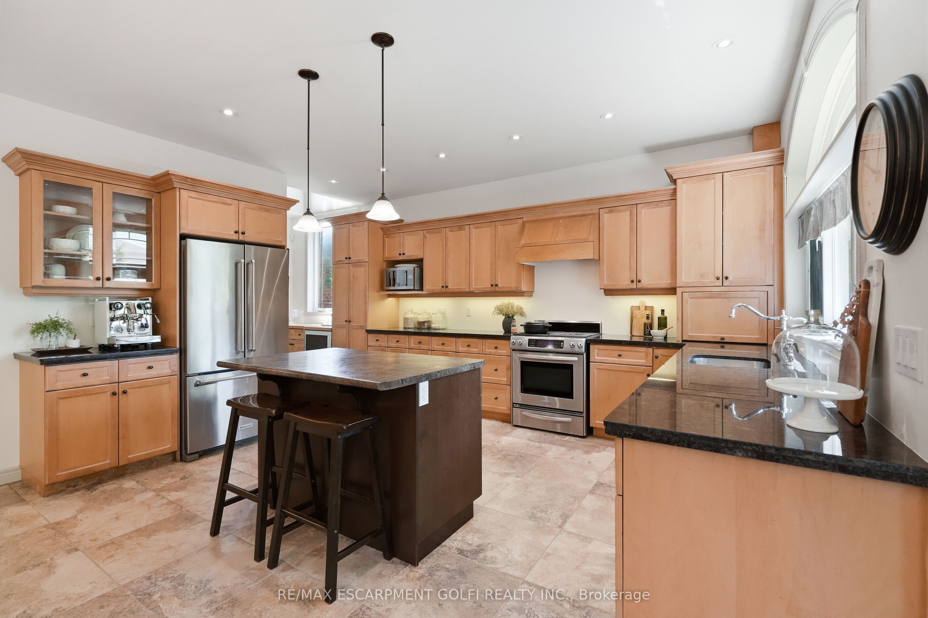 129 Magnificent Way Property Photo 11