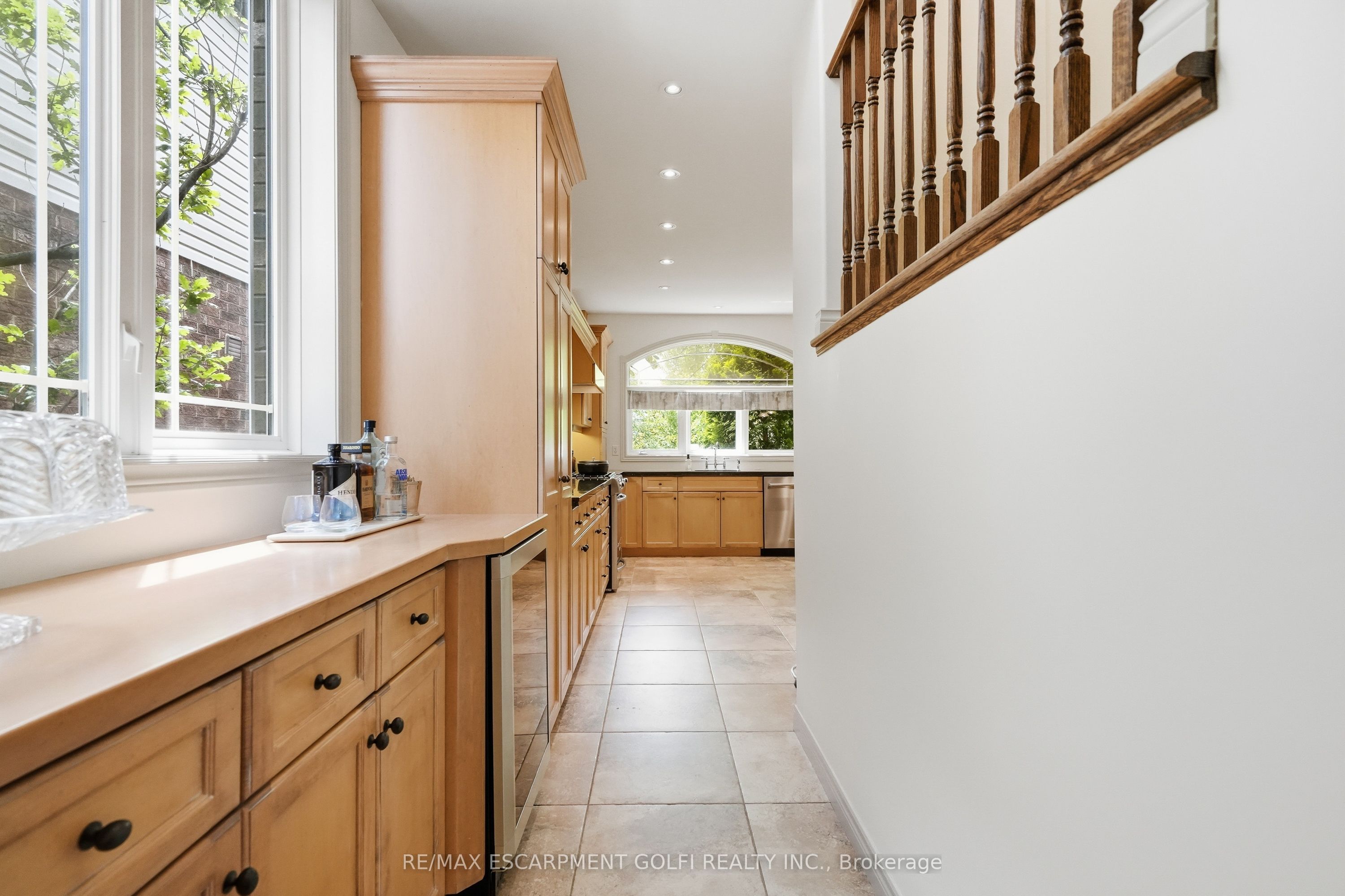 129 Magnificent Way Property Photo 12