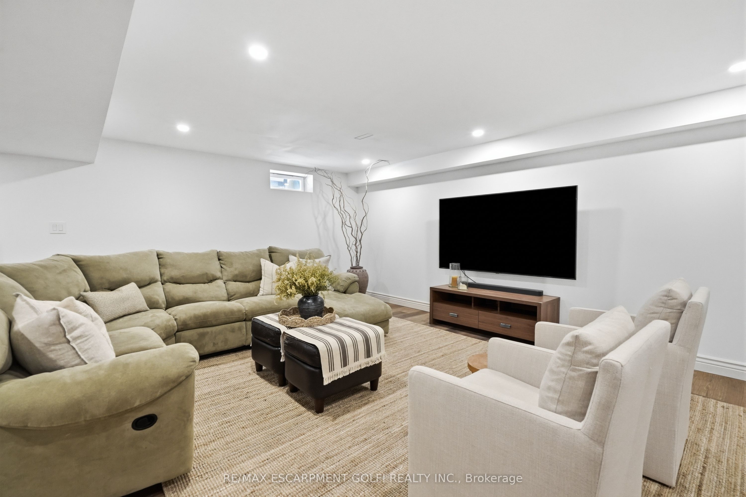 129 Magnificent Way Property Photo 32