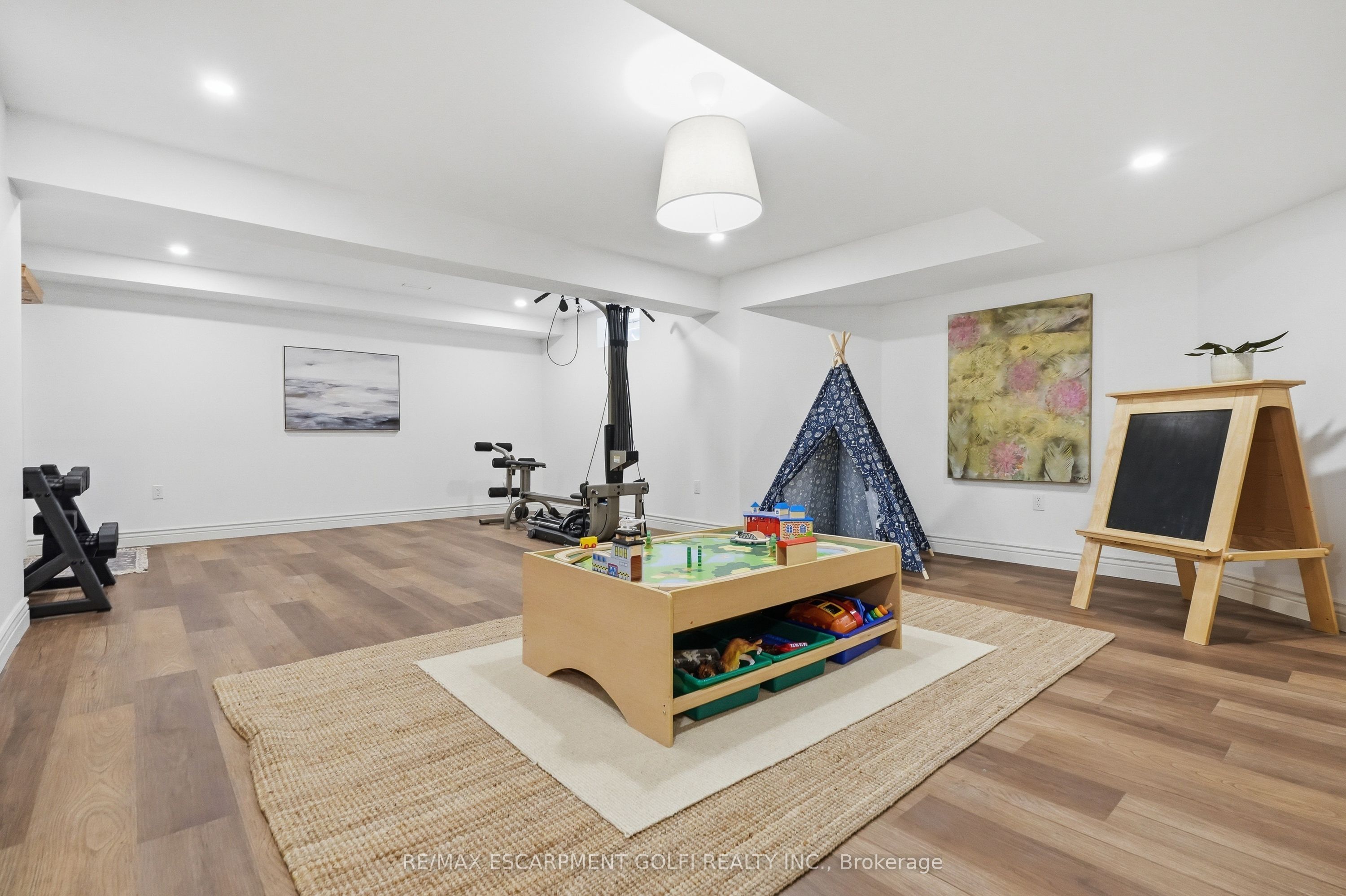 129 Magnificent Way Property Photo 34