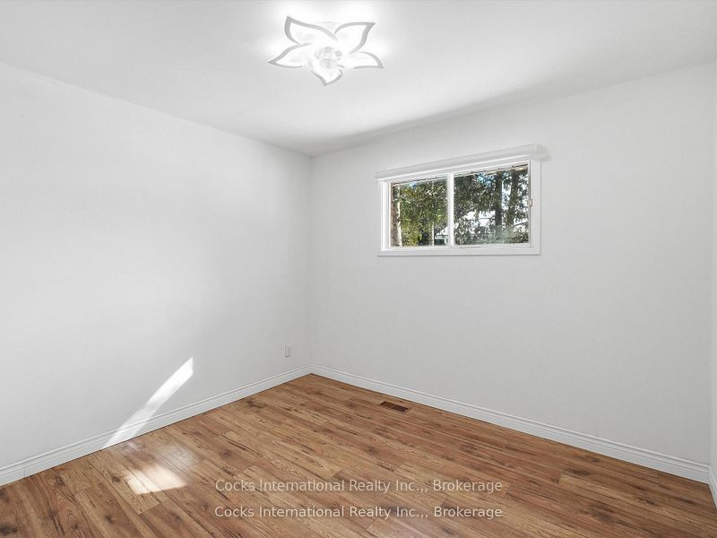 36 Susan Street W Property Photo 23