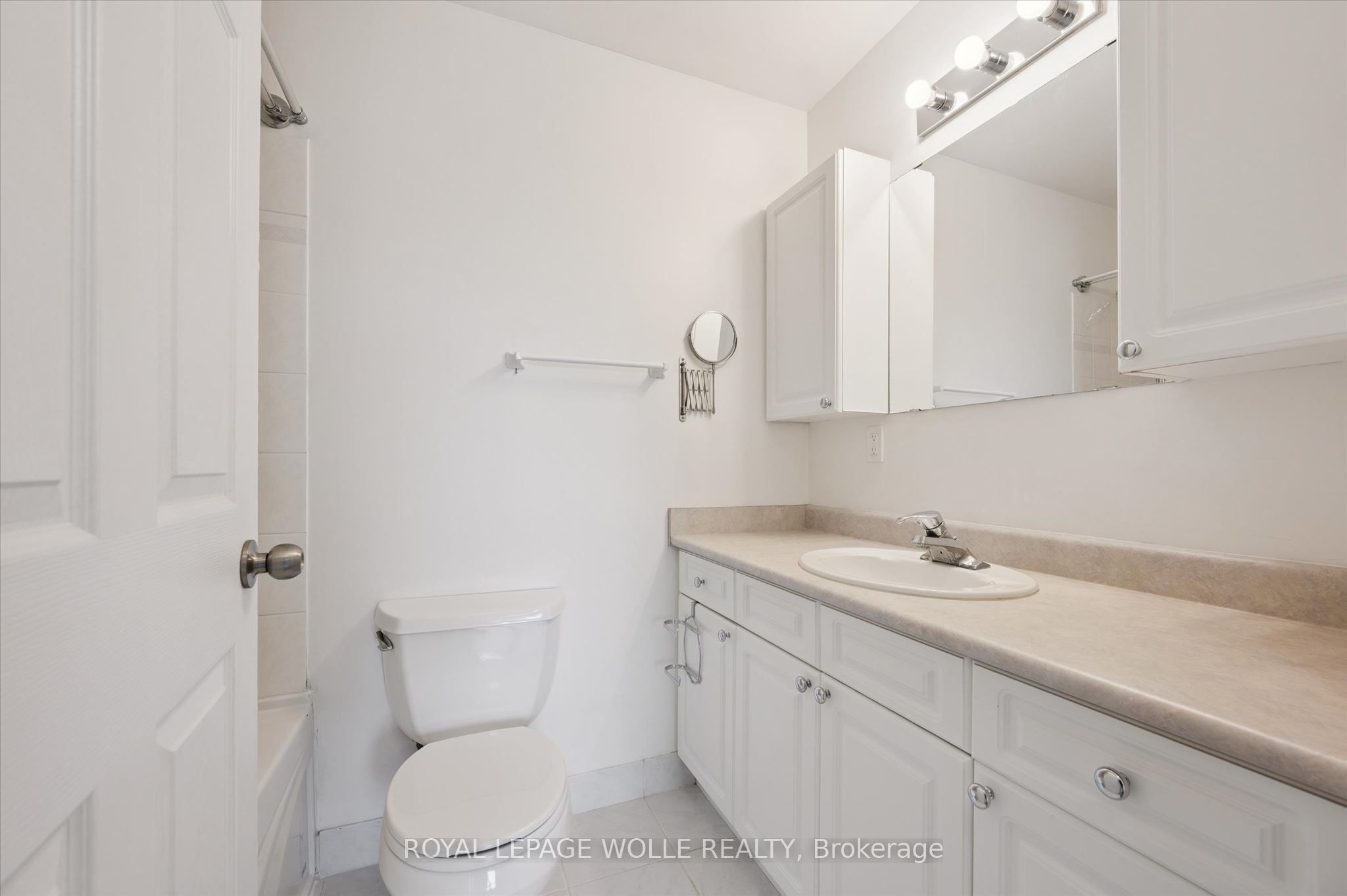 55 Blue Springs Drive 706 Property Photo 16