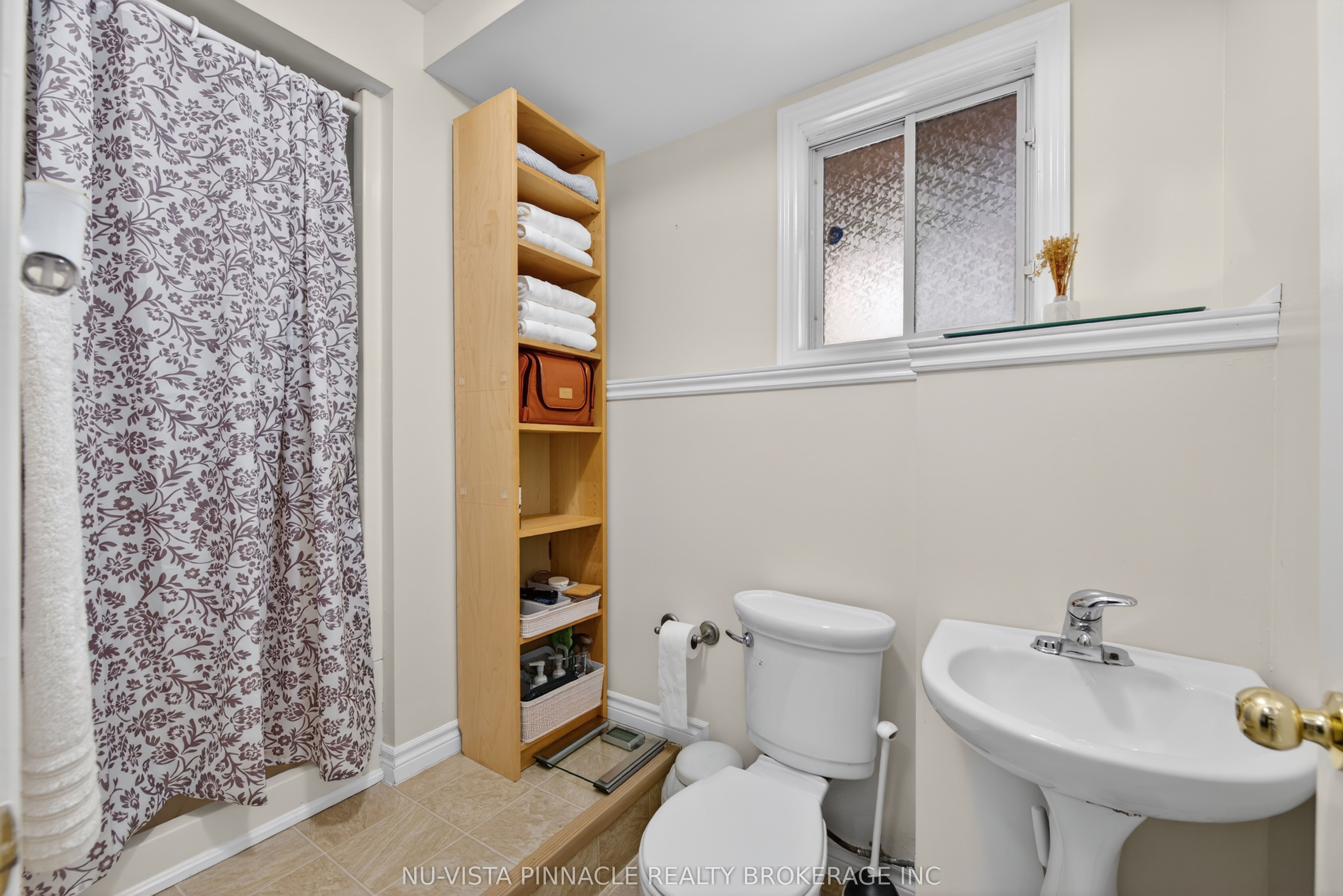 35 Joliet Street Property Photo 33