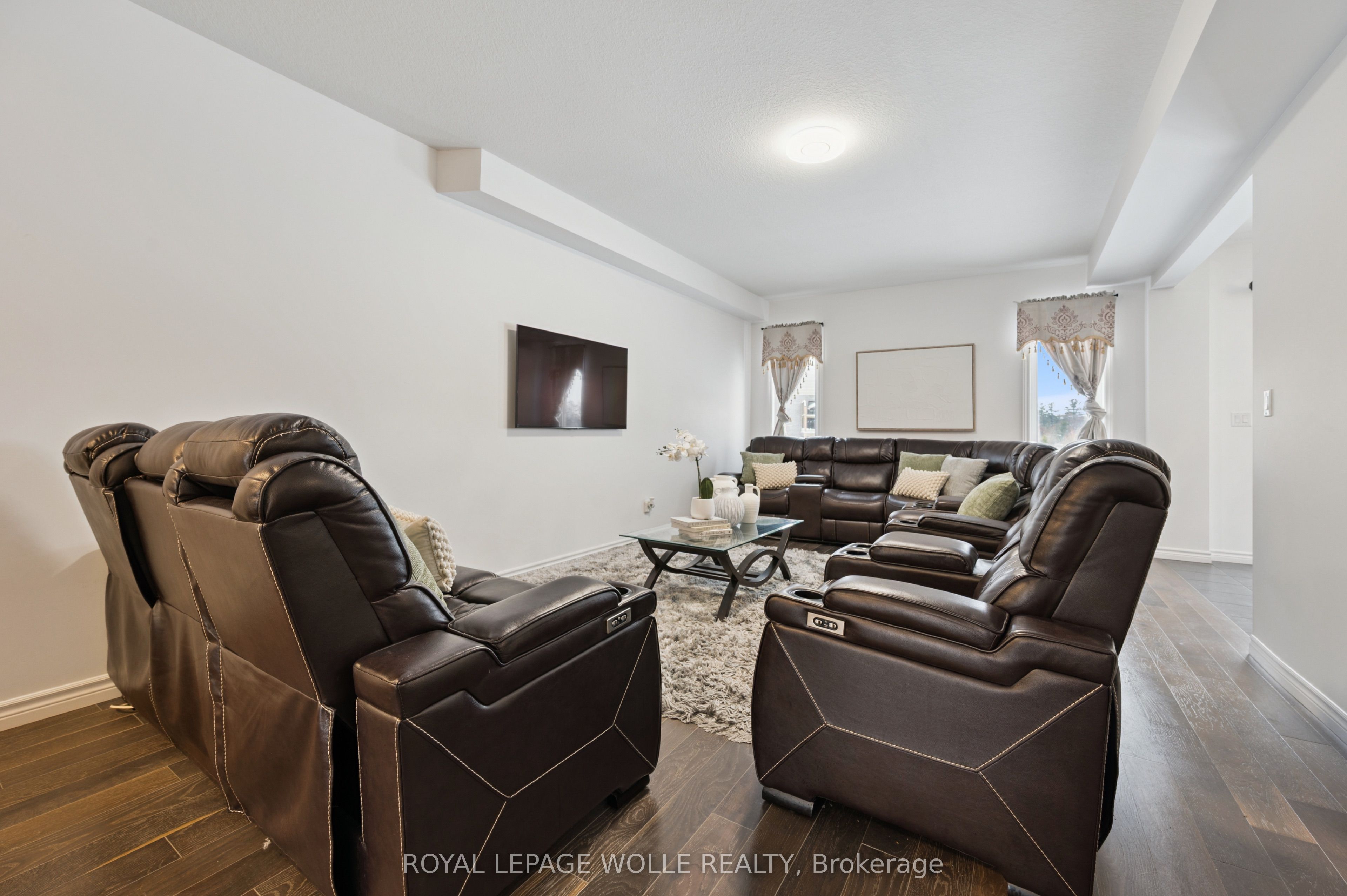 308 Freure Drive Property Photo 6