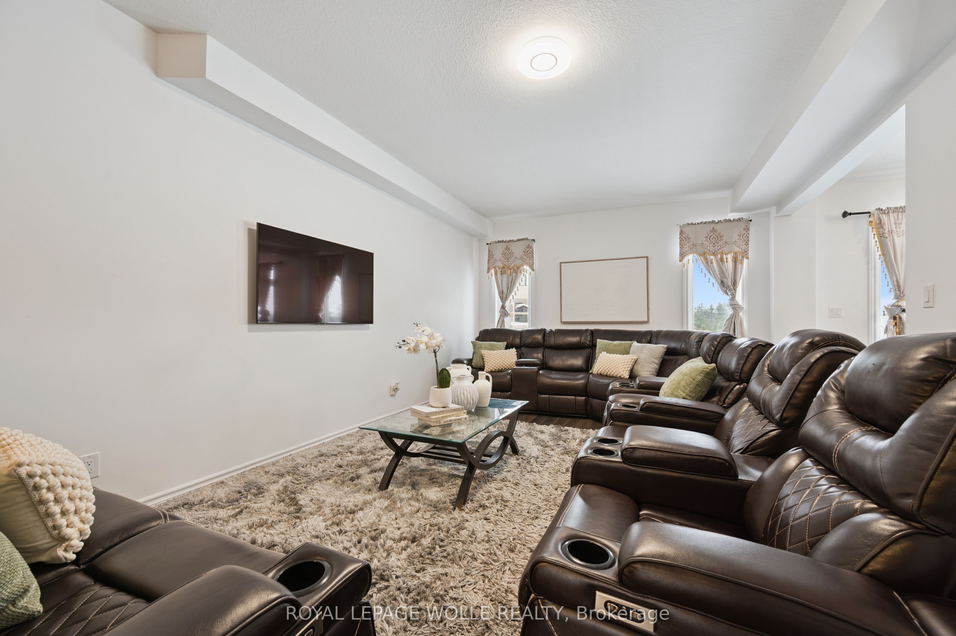 308 Freure Drive Property Photo 7