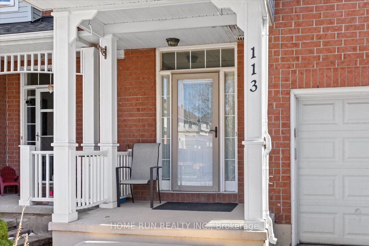 113 Gray Crescent Property Photo 2
