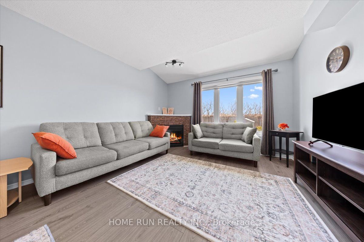113 Gray Crescent Property Photo 8