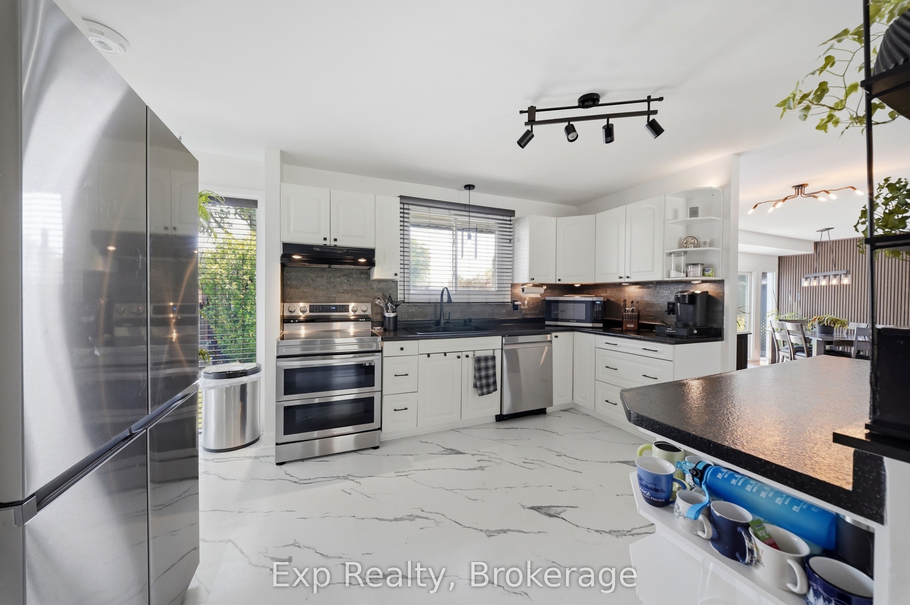 70 Tripp Boulevard Property Photo 8