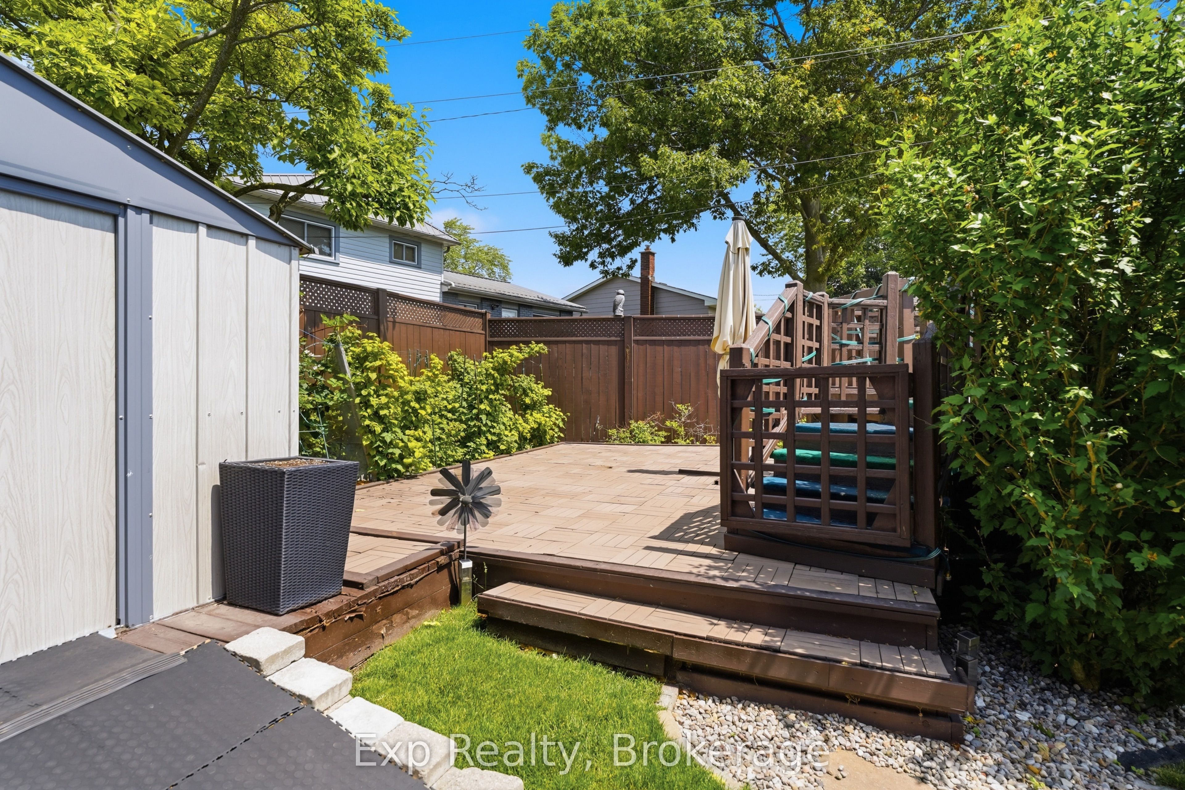 70 Tripp Boulevard Property Photo 39