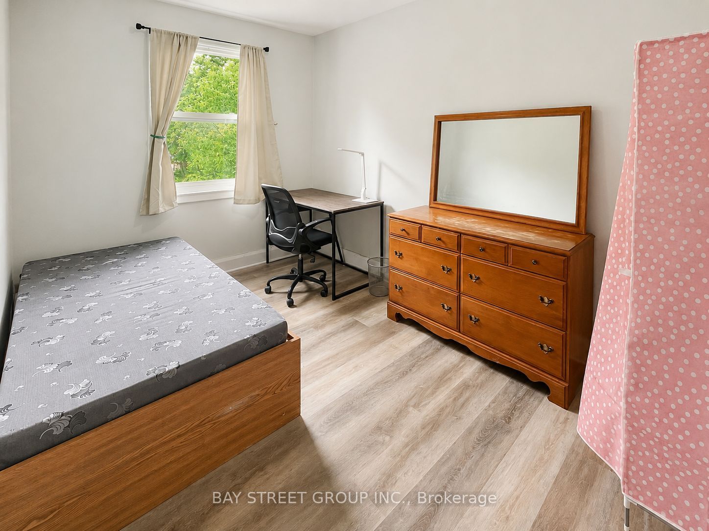 188 Haddon Avenue S Property Photo 6