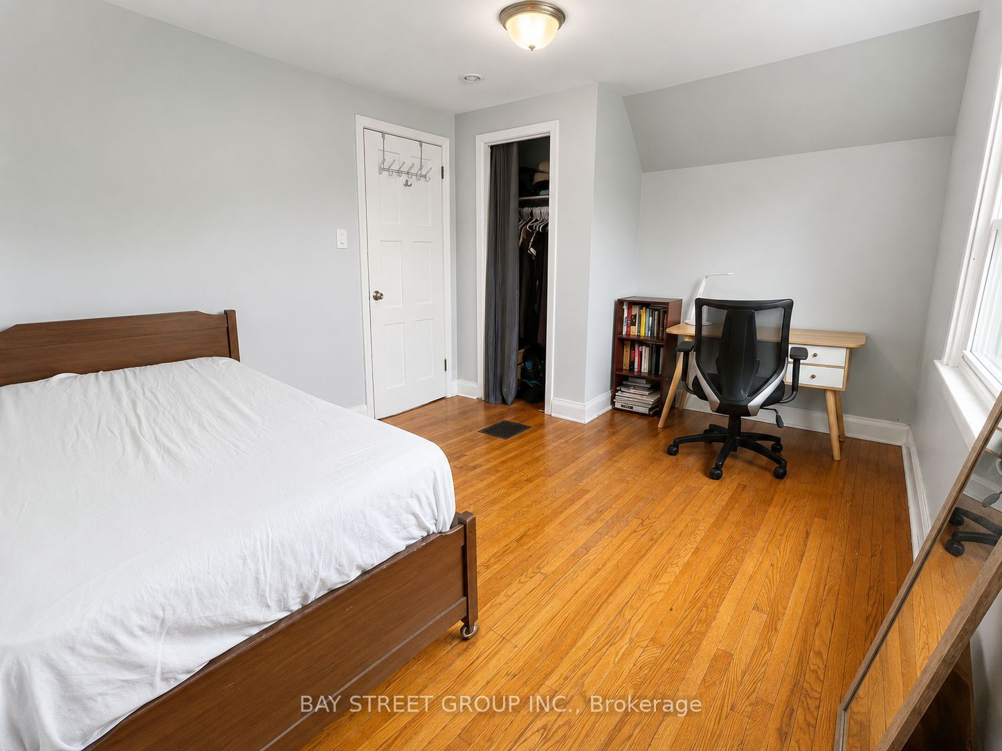 188 Haddon Avenue S Property Photo 7