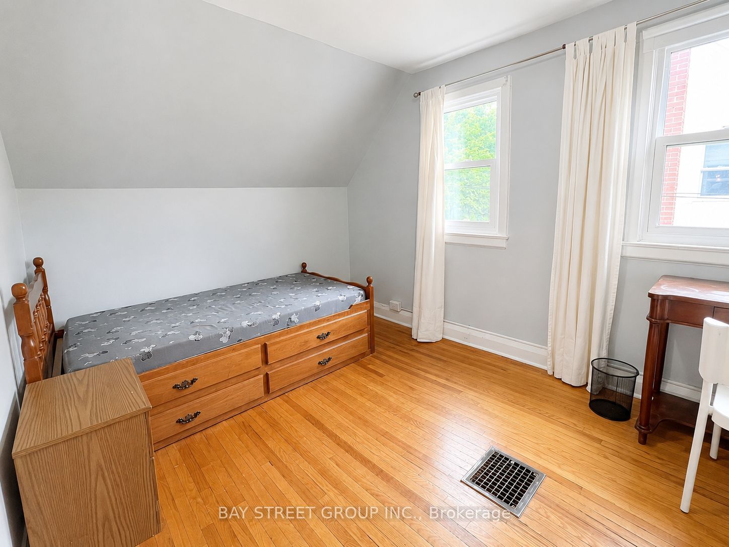 188 Haddon Avenue S Property Photo 8
