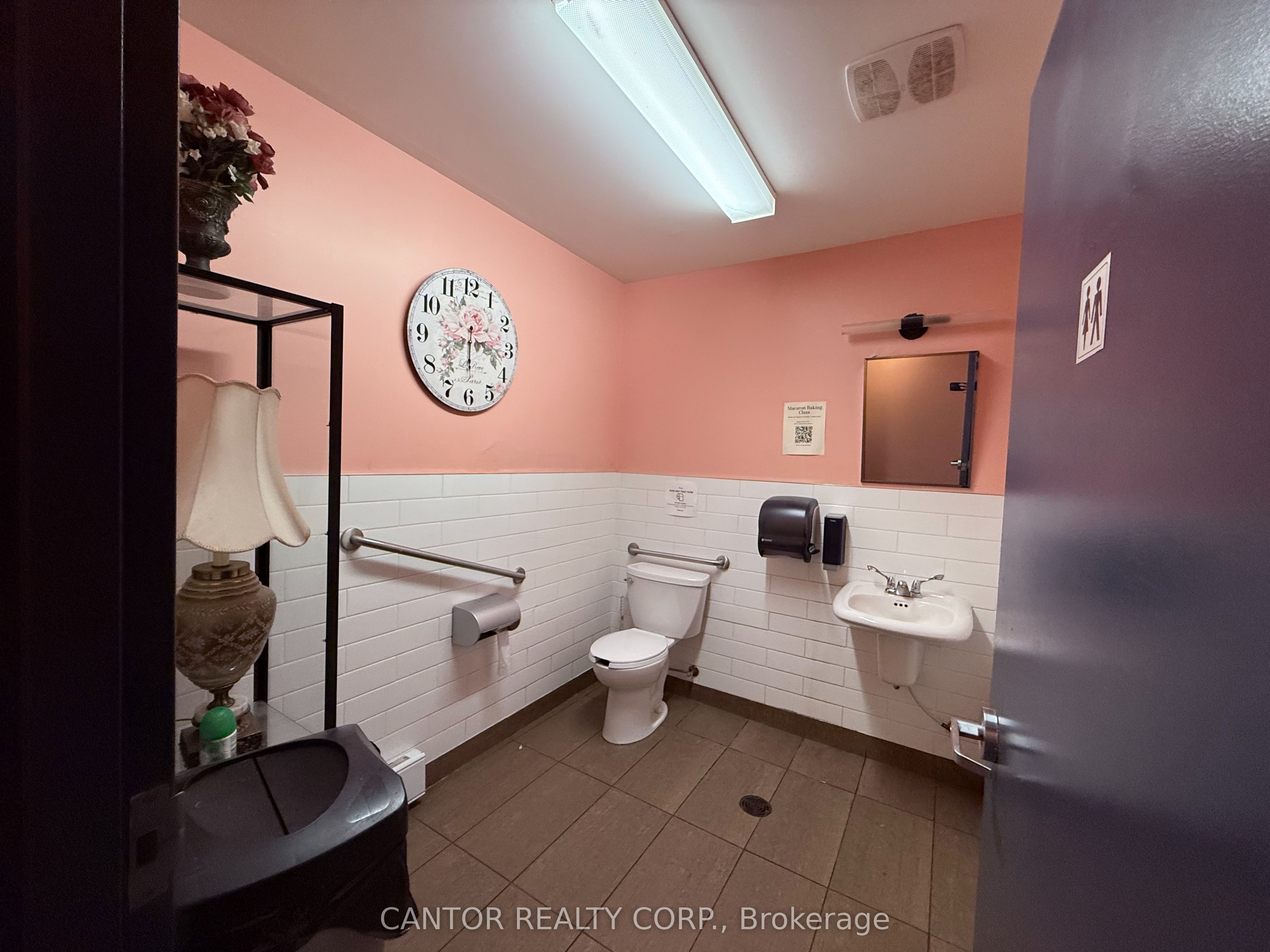 379 Richmond Road Property Photo 7
