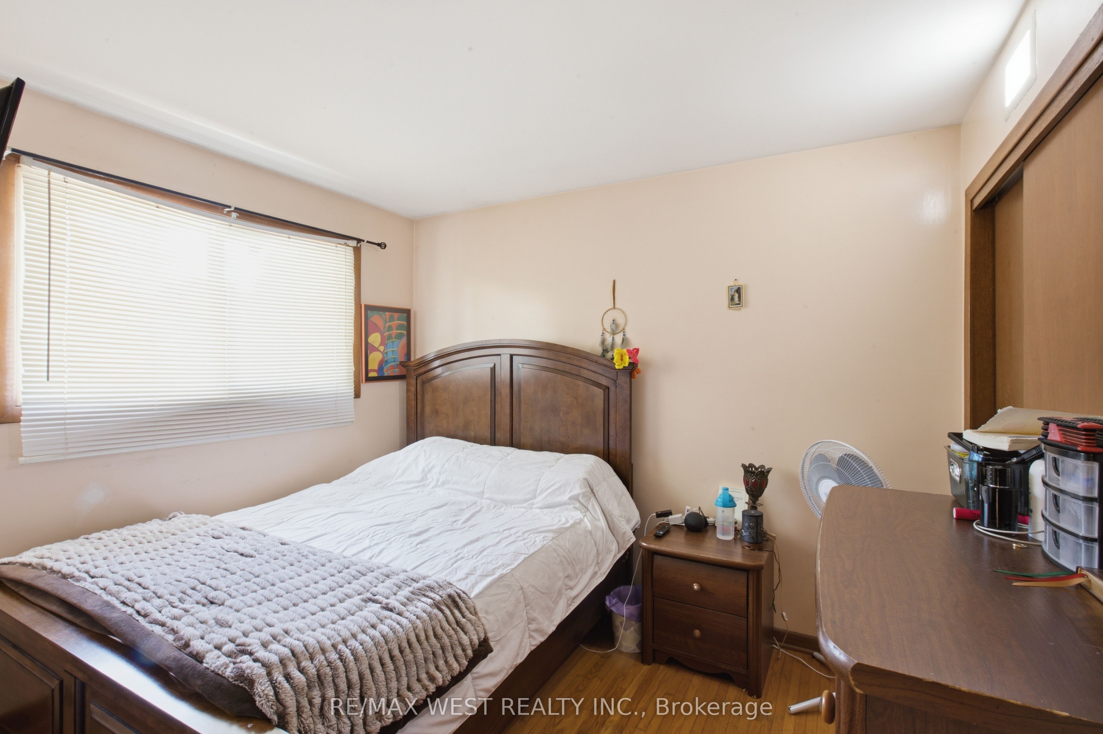 453 Leonard Avenue Property Photo 13
