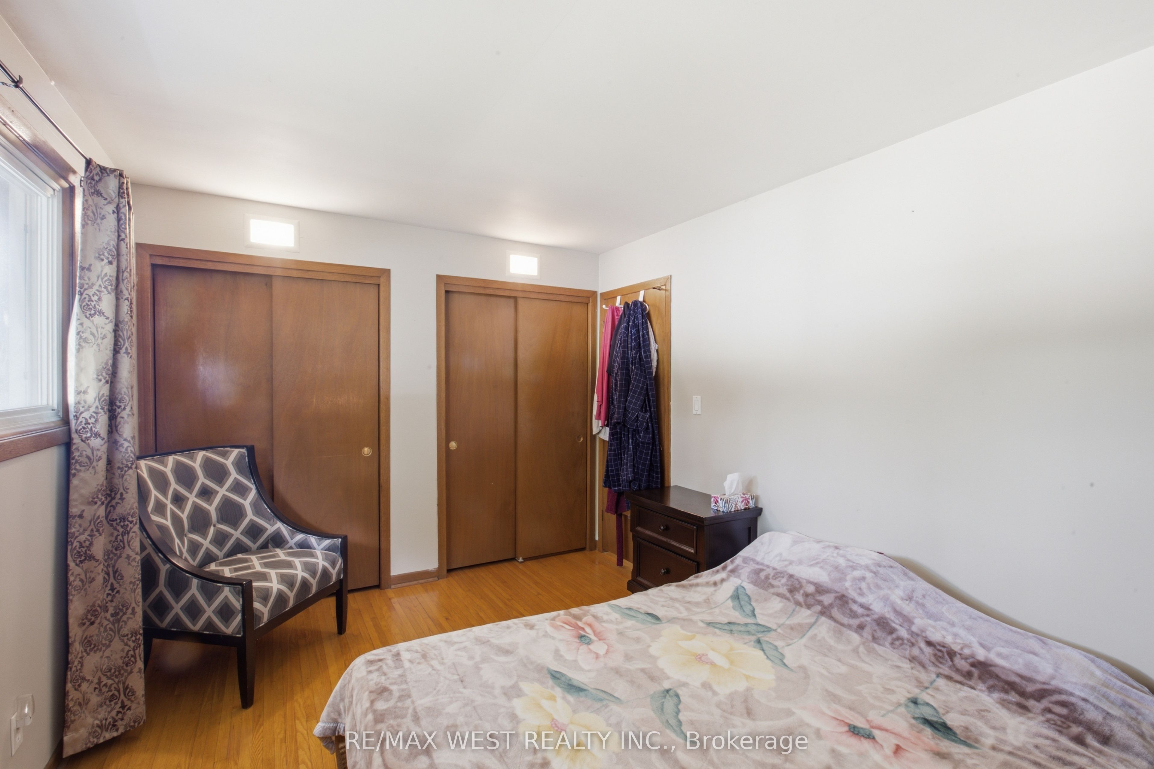 453 Leonard Avenue Property Photo 18