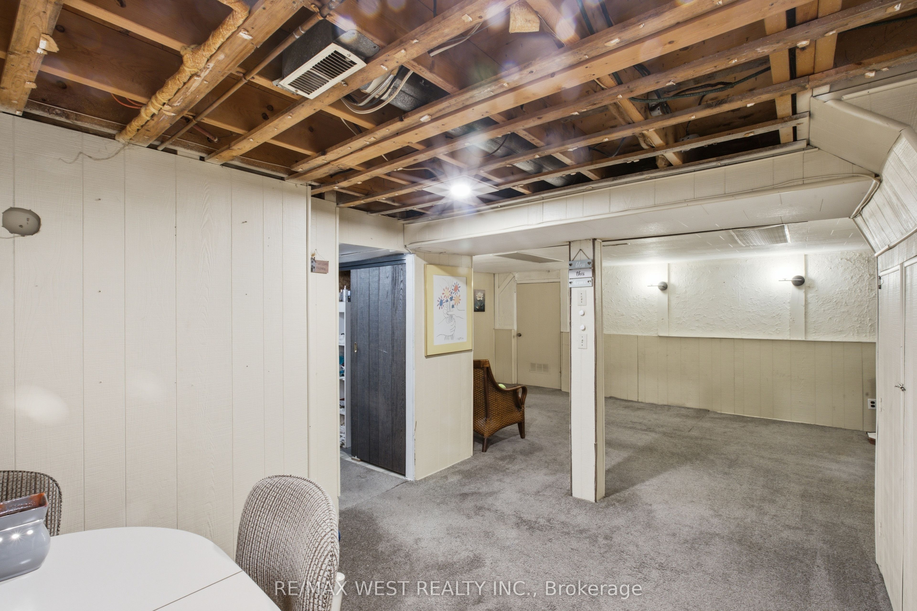 453 Leonard Avenue Property Photo 19