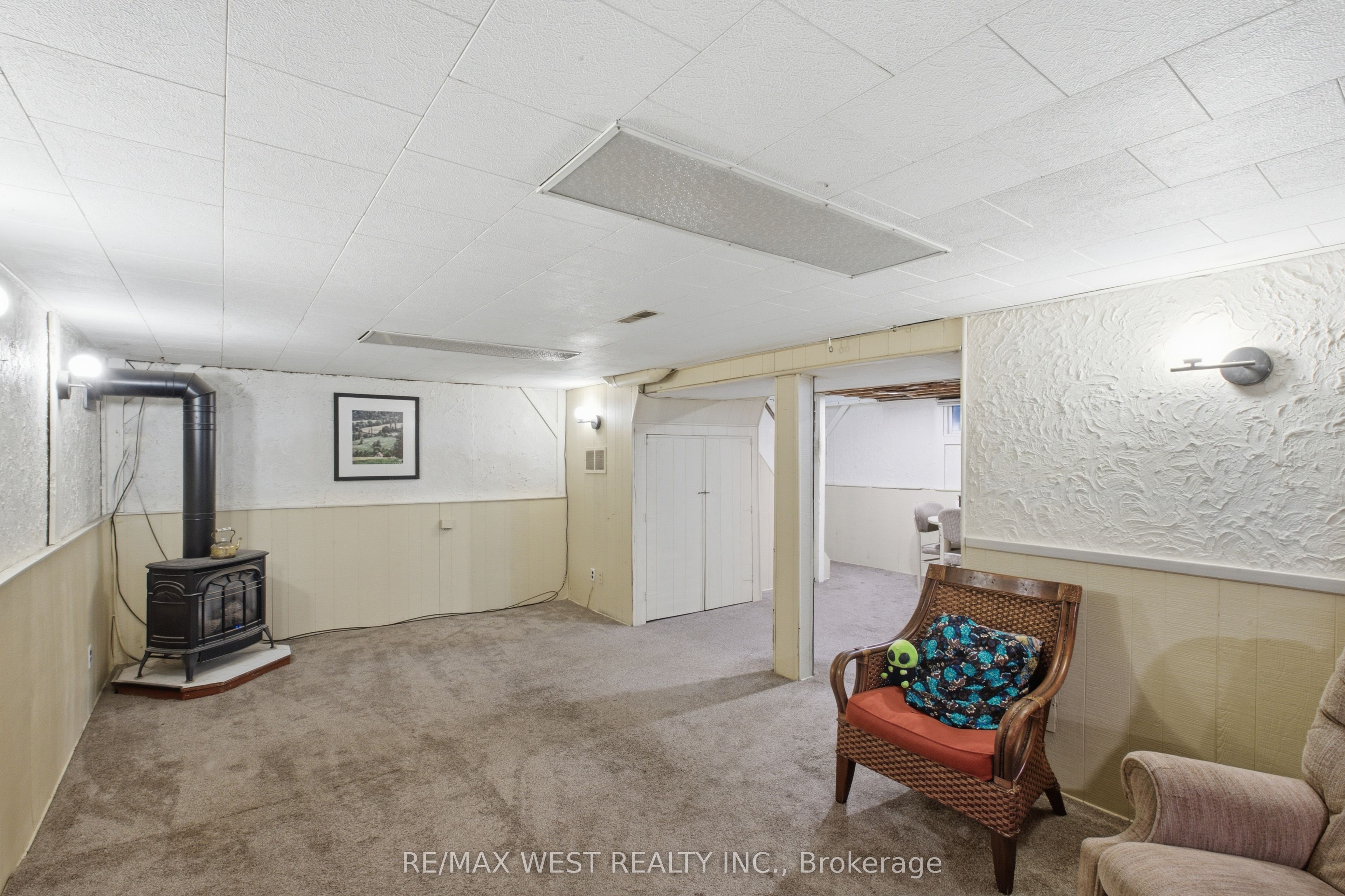 453 Leonard Avenue Property Photo 20