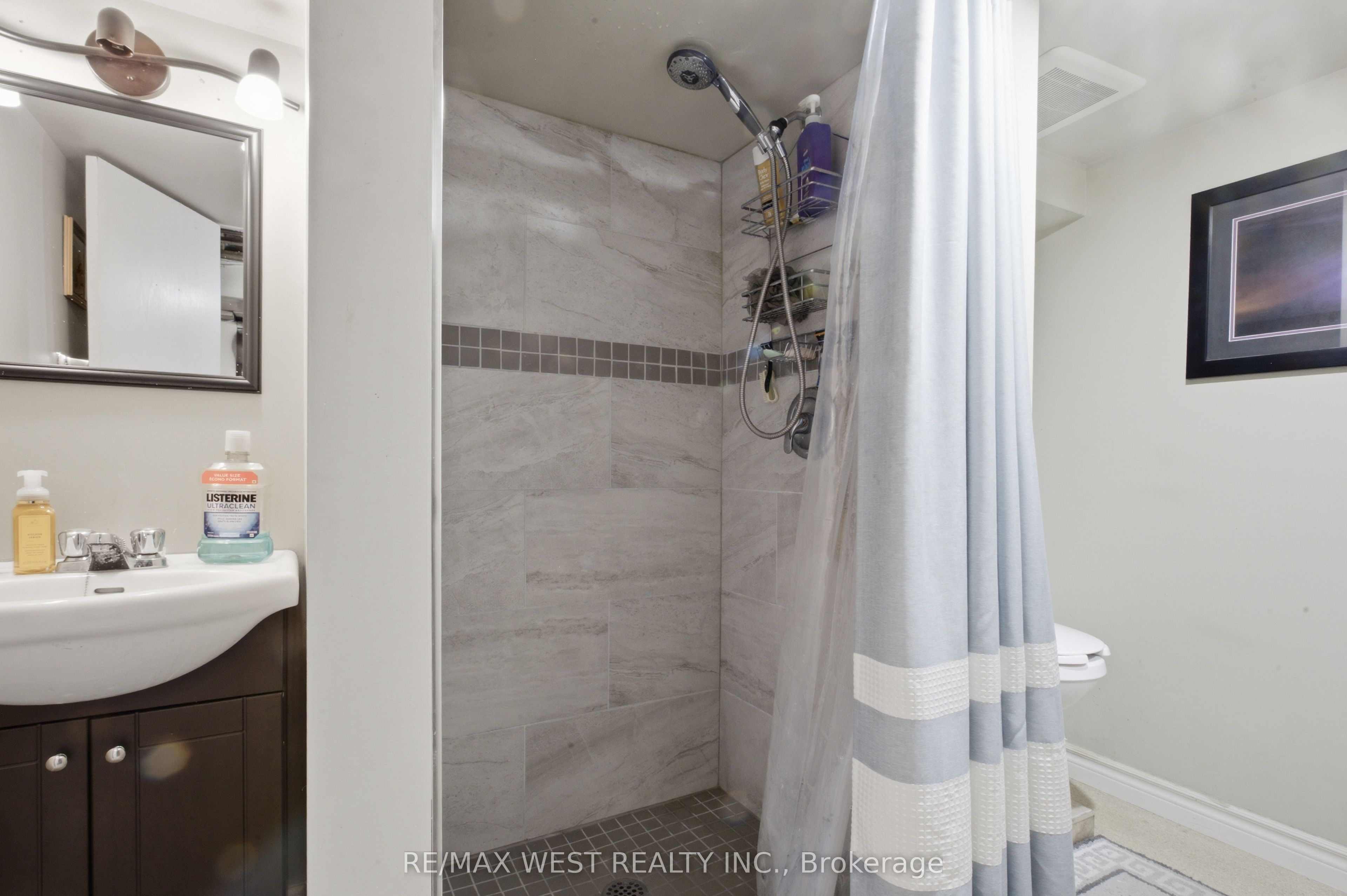 453 Leonard Avenue Property Photo 27